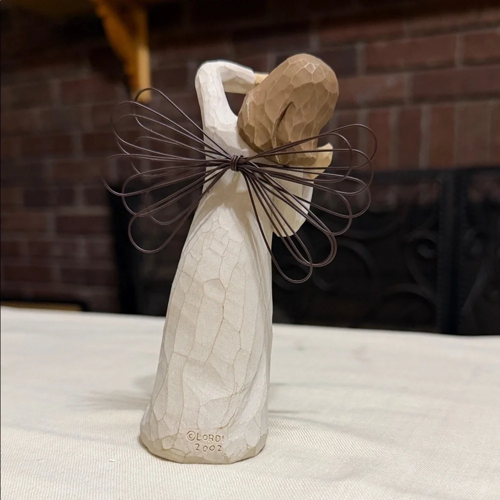 Willow Tree Angel of Wonder with Gold Sphere.  Box included.